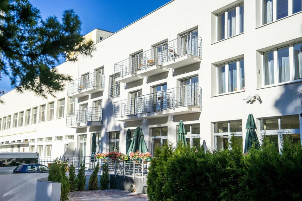 Aparthotel Przy Plazy Мендзиздроє Екстер'єр фото