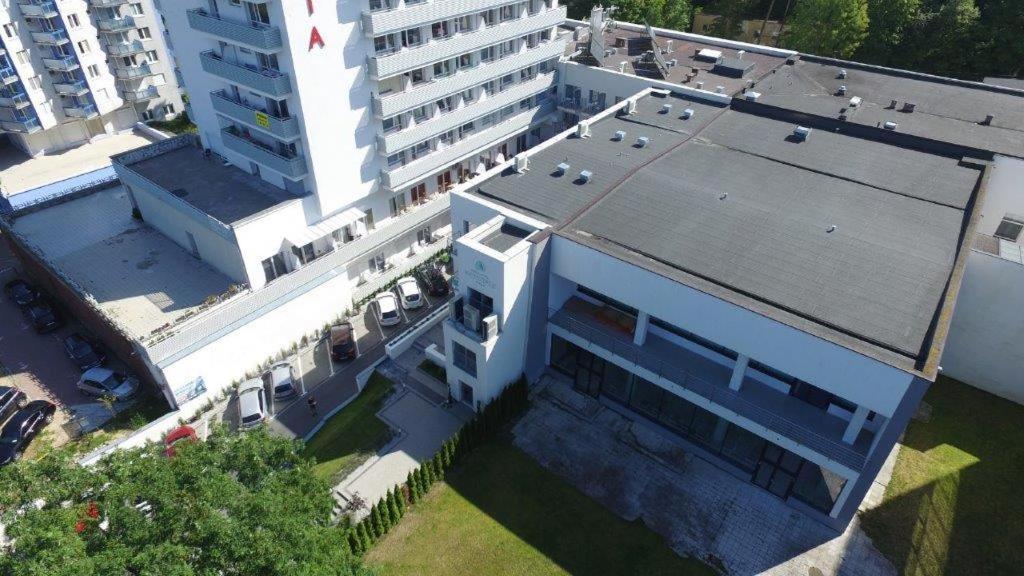 Aparthotel Przy Plazy Мендзиздроє Екстер'єр фото