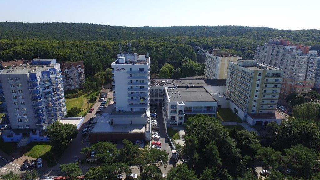 Aparthotel Przy Plazy Мендзиздроє Екстер'єр фото