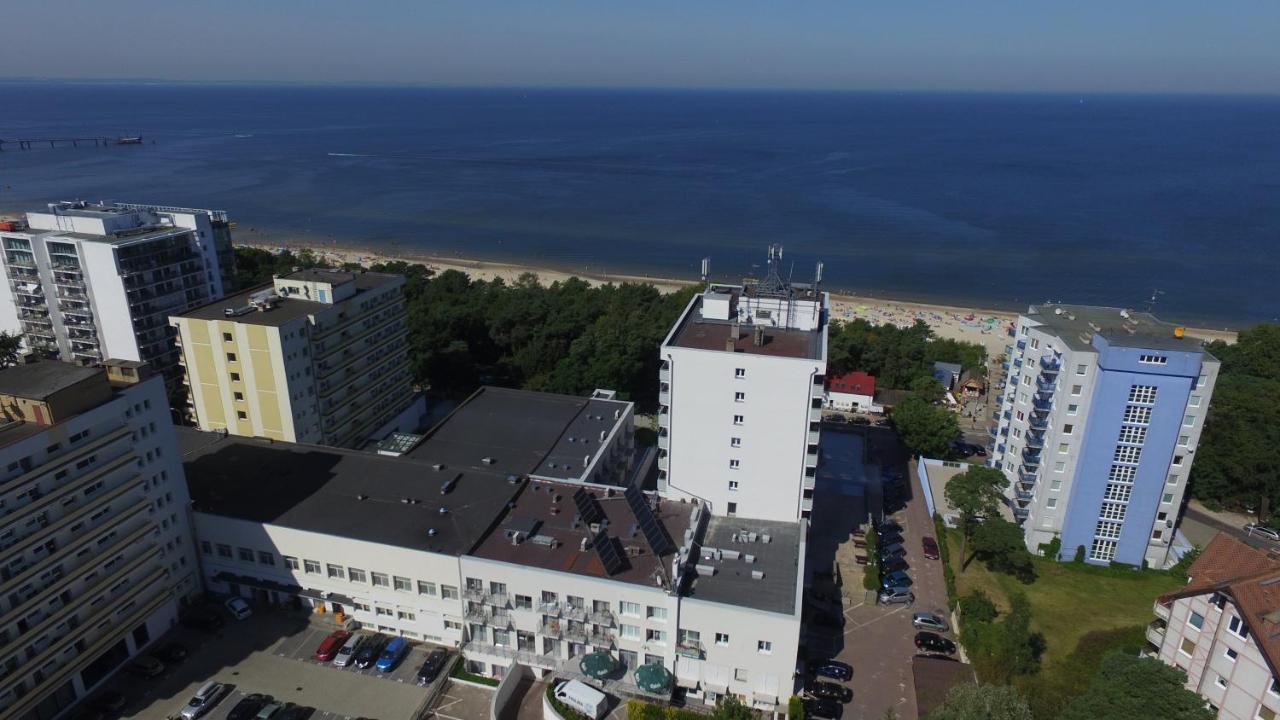 Aparthotel Przy Plazy Мендзиздроє Екстер'єр фото